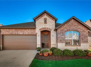 15513 Pioneer Bluff Trl, Roanoke, TX 76262
