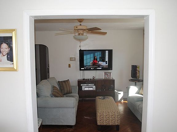 3rd image of 11427 207th St