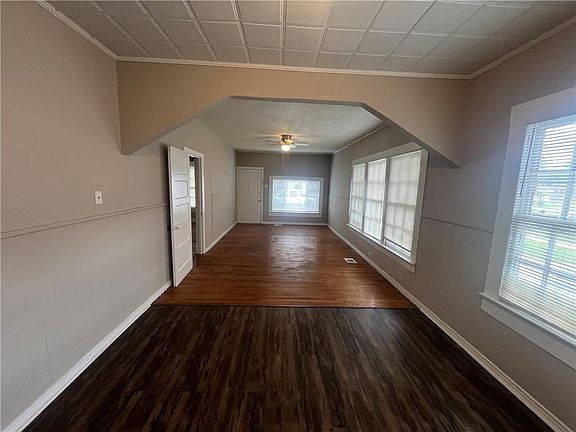 4th image of 1705 Buck St