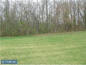 2nd image of 70 Brecknock Ct