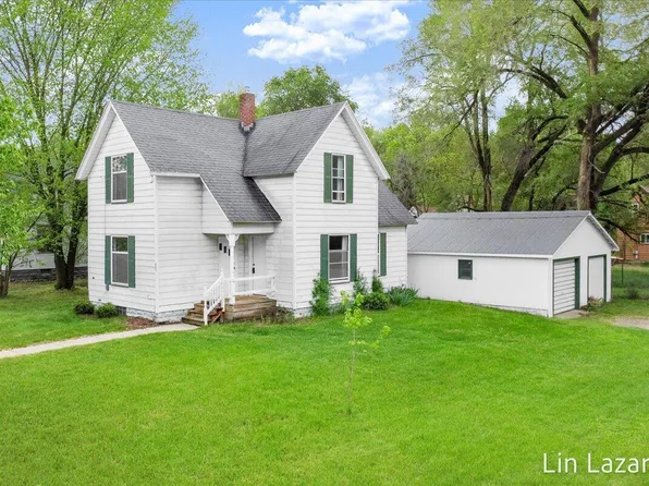 805 Morton Ave, Belding, MI 48809