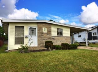 1227 N Iowa St, South Bend, IN 46628