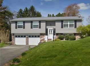 169 Autumn Dr, Trafford, PA 15085