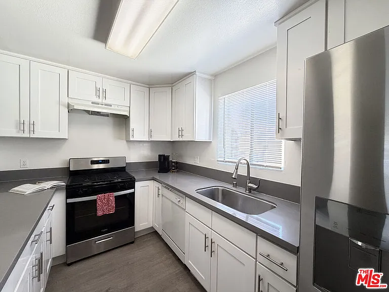 326 S Manhattan Pl #107 — Photo 5