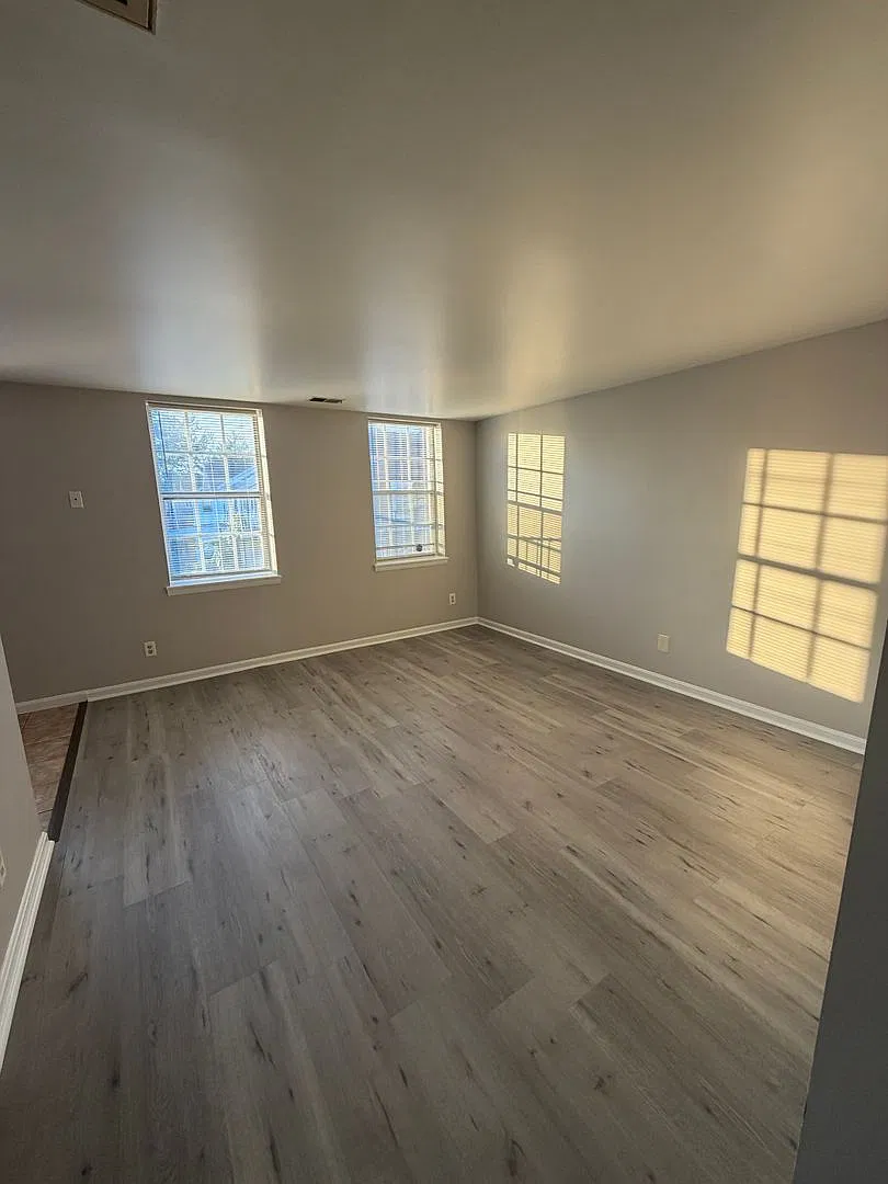 Charming 1-Bedroom Condo for Rent at Hanlon Park — Photo 4