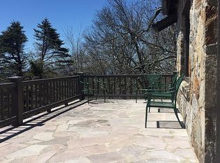 4859 Sugarloaf Mountain Rd, Hendersonville, NC 28792