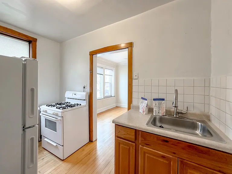 4608 N Kildare Ave #E2 — Photo 4