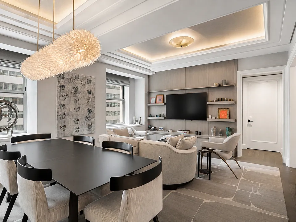303 Park Ave #1911