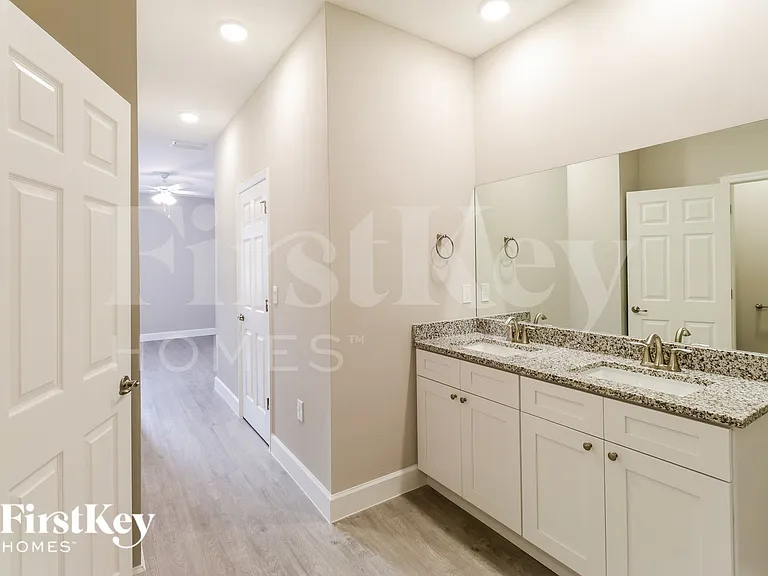 2950 Tolman Ave SE — Photo 9