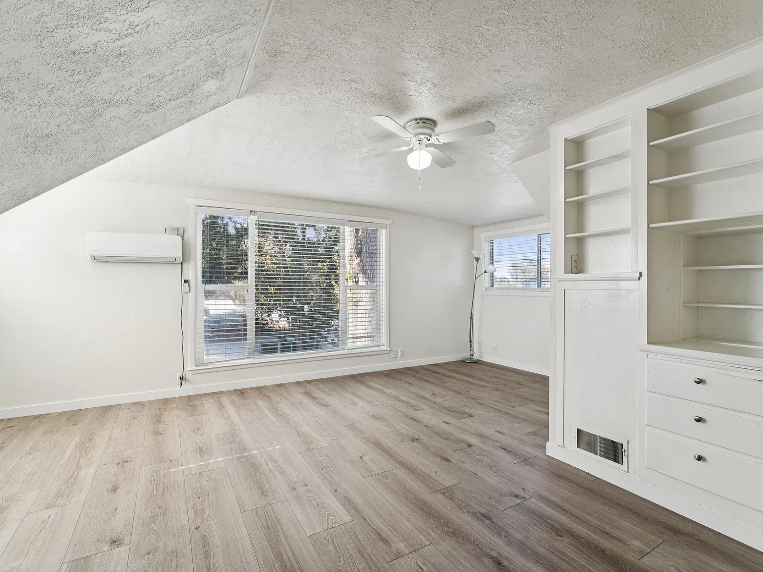 2504 South Montana Avenue - 1 — Photo 4