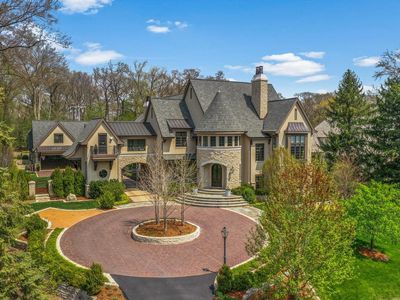 14280 Woodlawn CIRCLE, Elm Grove, WI, 53122