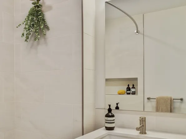 54 Crown Street image 12 of 35