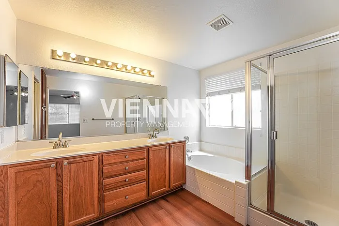 493 Silverhorn Dr — Photo 13