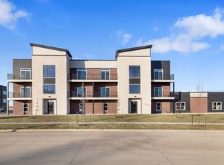 1524 Petrus Dr NE #3A, Cedar Rapids, IA 52402