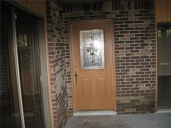 2nd image of 302 Terrace Ct