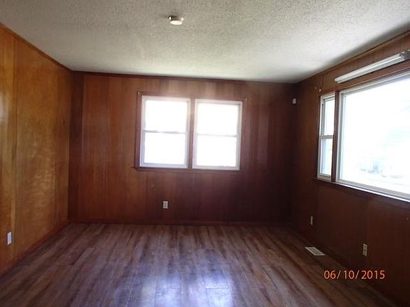 4th image of 6346 Sloan Ave