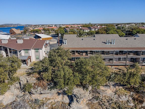 4th image of 3037 Hells Gate Loop #C208