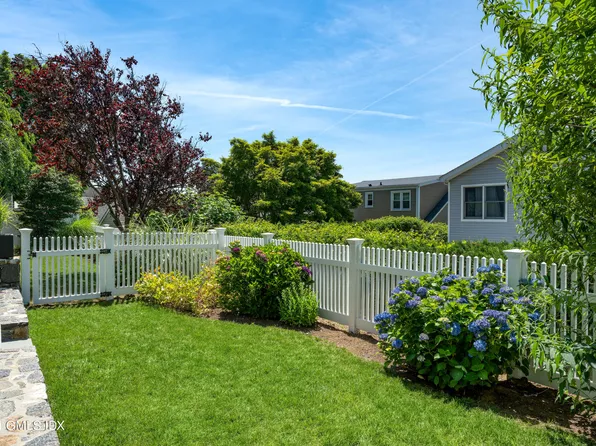 54 Valley Rd #B, Cos Cob, CT 06807