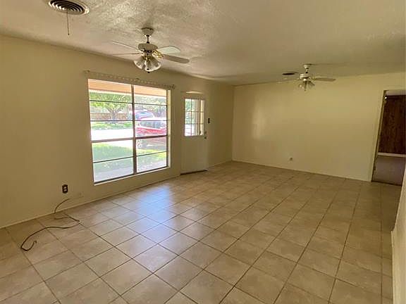 2nd image of 2518 Robertson Dr