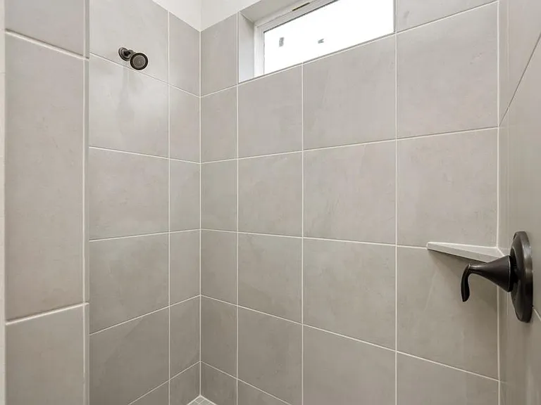 405 Park Cir — Photo 27