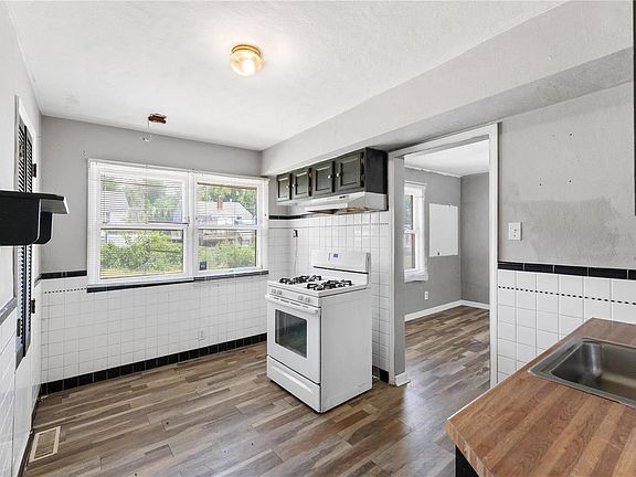4th image of 5325 Kirkland Dr