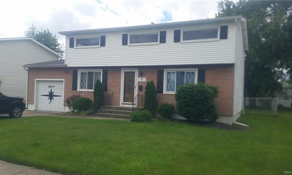 1st image of 18 Mona Ct