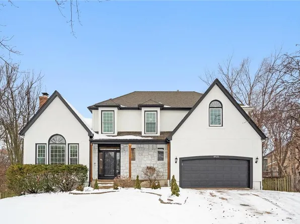8925 W 131st St, Overland Park, KS 66213