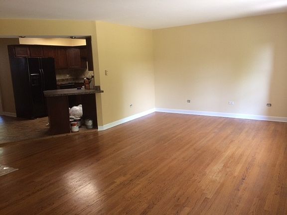 2nd image of 105 Dover Dr APT 6