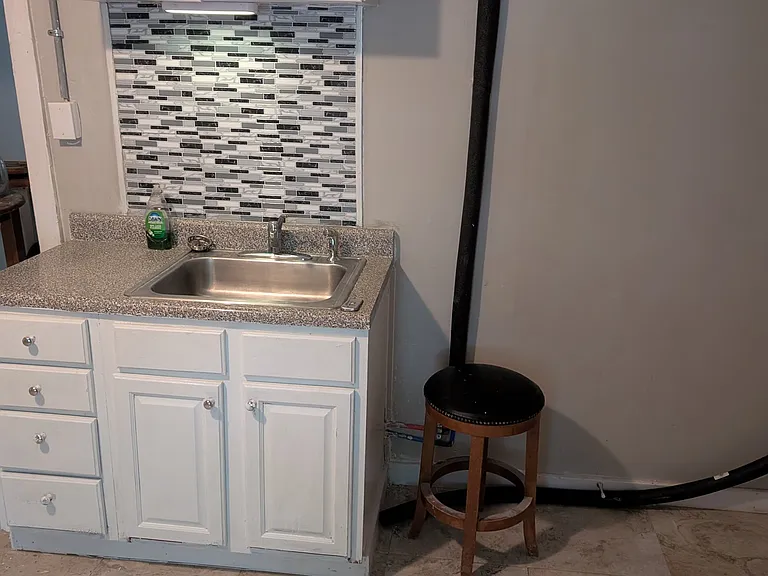 30 Tempie Dr #2 — Photo 8
