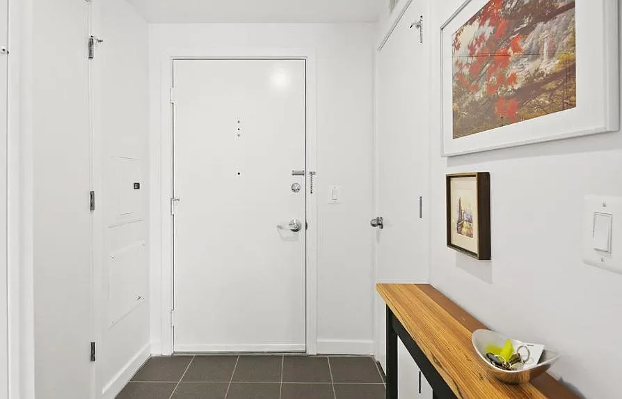 Studio, 504 sqft, $1,850 — Photo 2