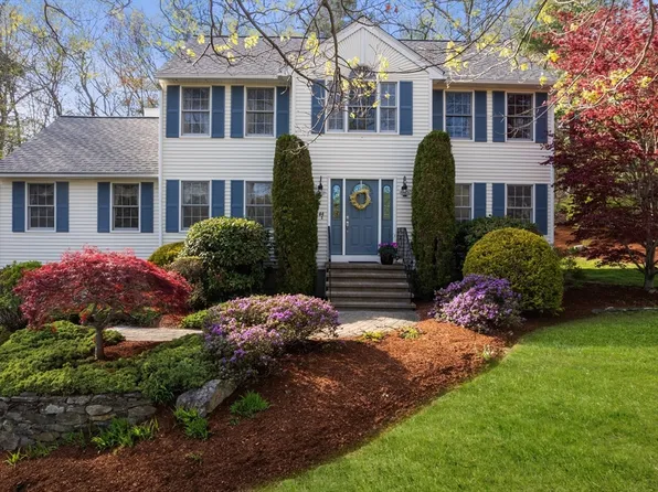 44 Laurel Dr, Hudson, MA 01749