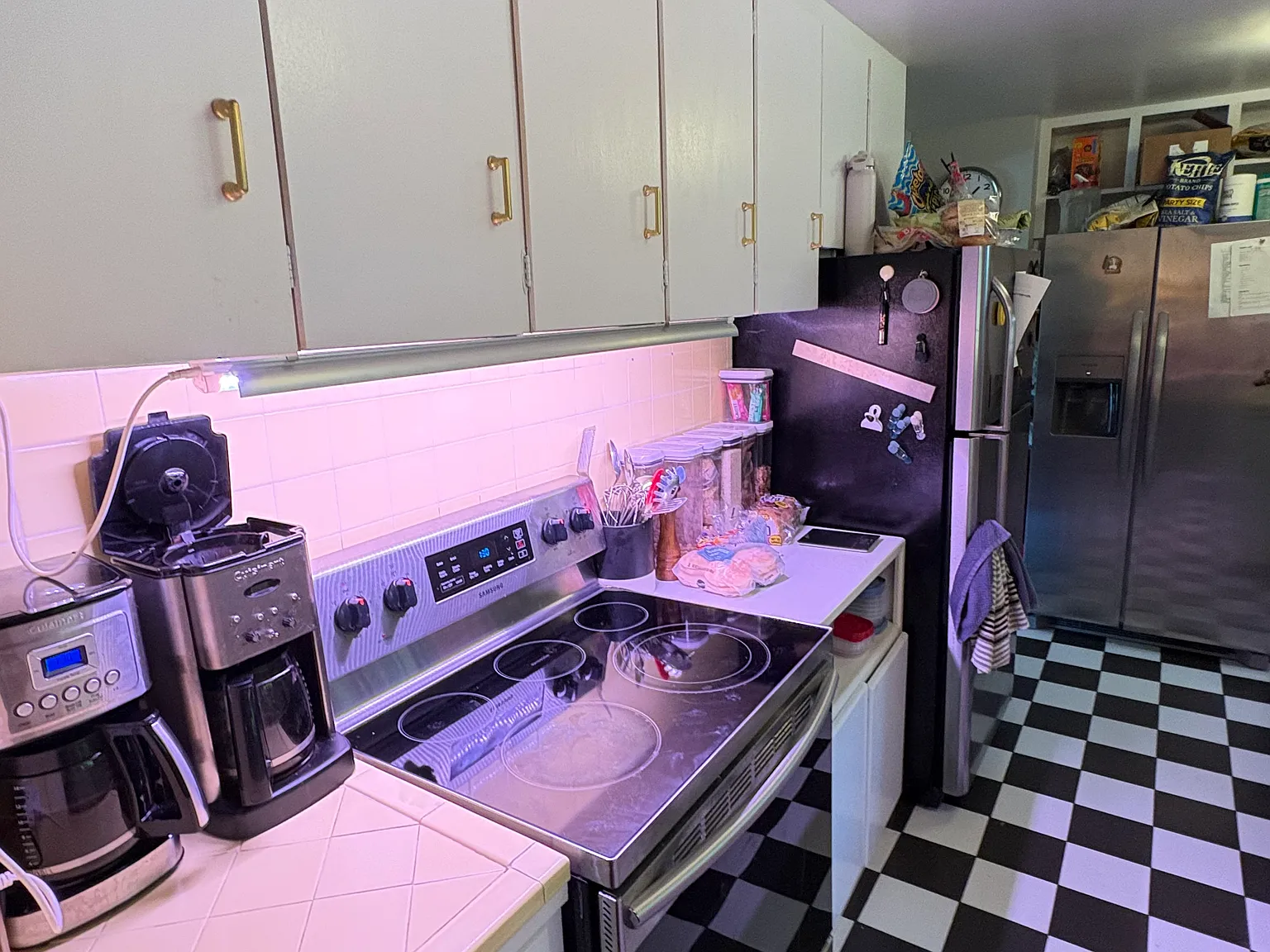 4 bed, 2.5 bath, 2100 sqft, $3,500 — Photo 3