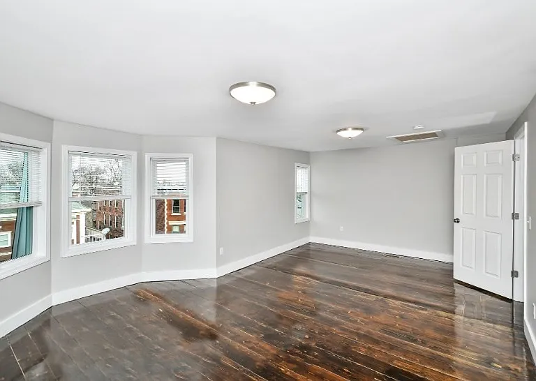 63 Clifford St #1 — Photo 8
