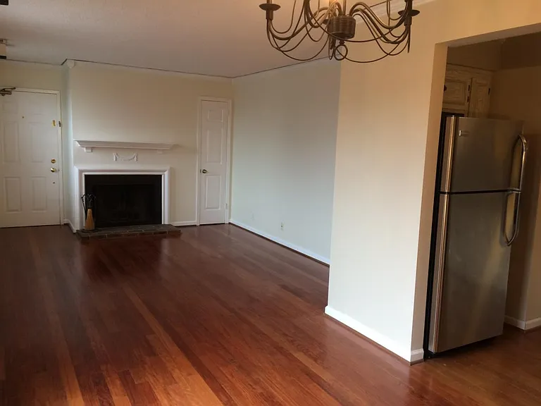 5884 Brentwood Trce — Photo 16