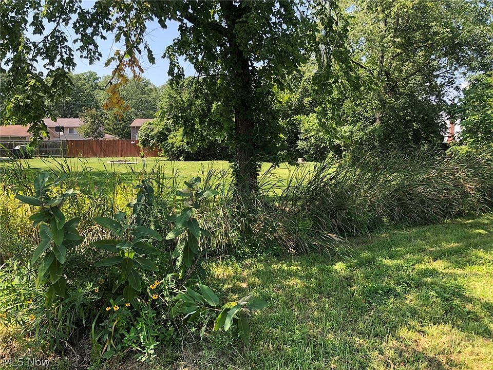 1st image of Dupont Dr