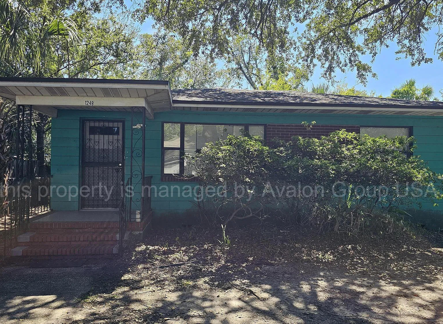 3 bed, 1359 sqft, $1,295 — Photo 1