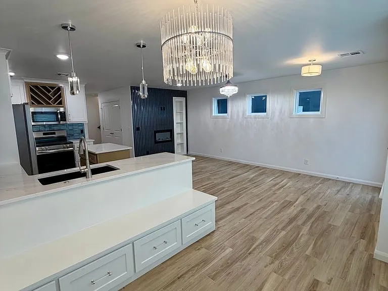 103 N Atlanta St — Photo 11