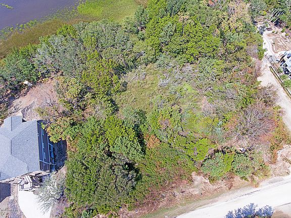 3rd image of 204 W Pelican Drive LOT 2