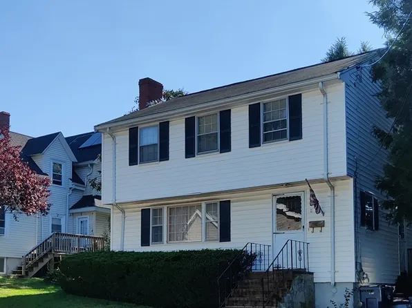 11 Johnson St, West Roxbury, MA 02132
