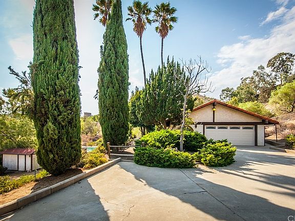 2nd image of 26790 Kalmia Ave