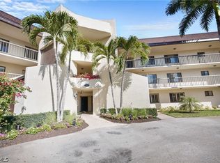 413 Augusta Blvd APT 105, Naples, FL 34113