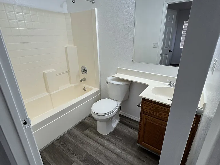 1559 Courtney Place — Photo 13