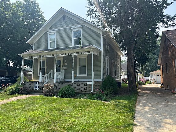 5th image of 207 W Elm St
