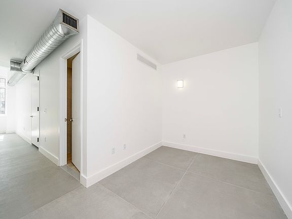 5th image of 339 W 38th St #4F