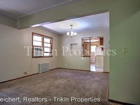 3rd image of 4144 Quincy St NE #1