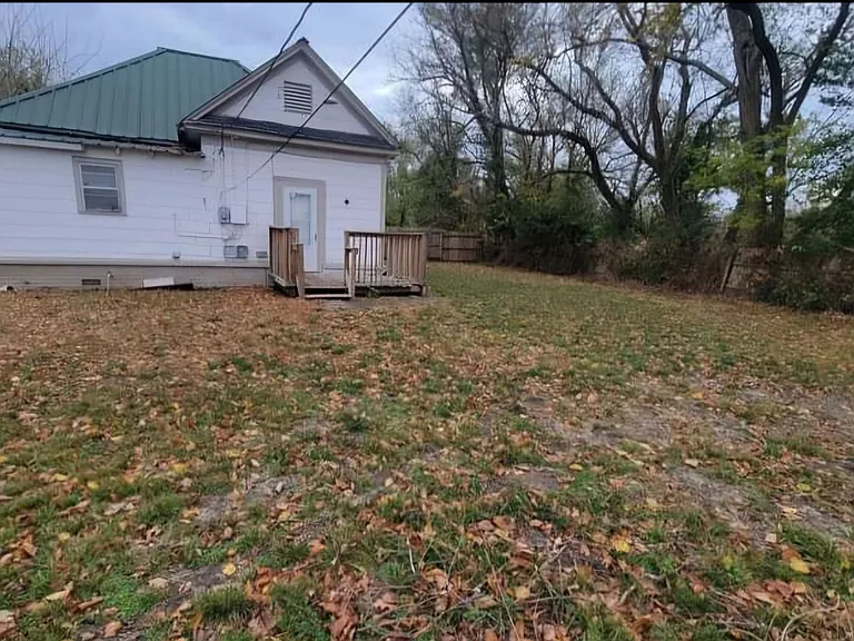 16 N Indianola St — Photo 12