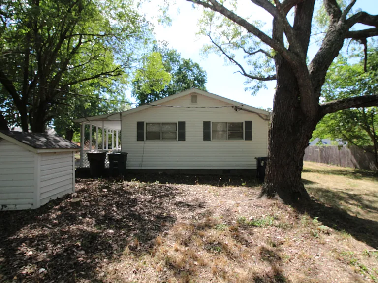 2720 Randleman Rd — Photo 2