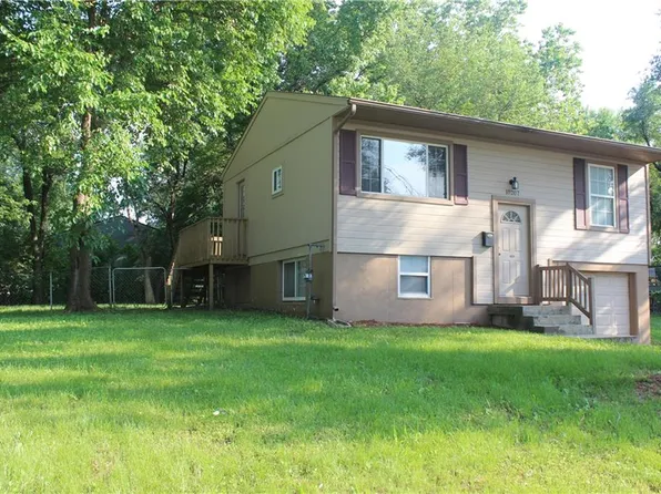 18207 E Shoshone Dr, Independence, MO 64058