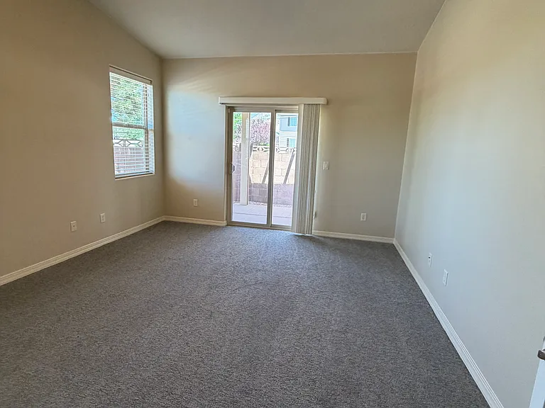 1460 N 400 W — Photo 11