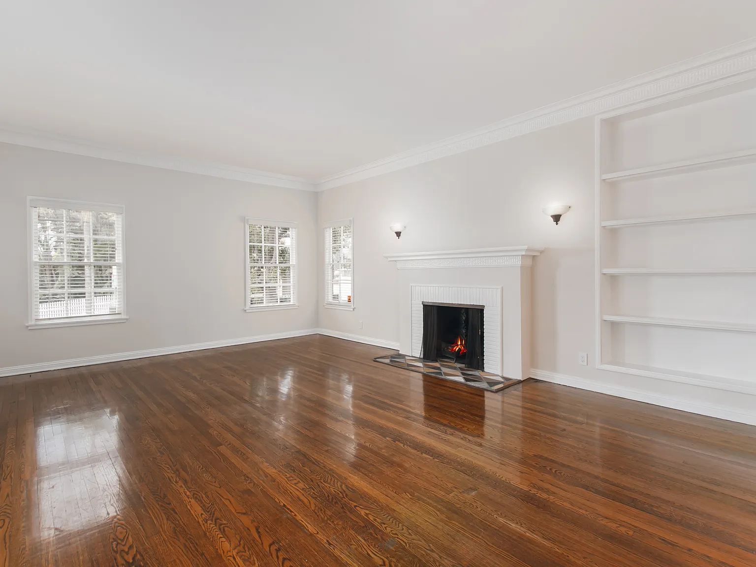 3 bed, 2100 sqft, $6,800 — Photo 4